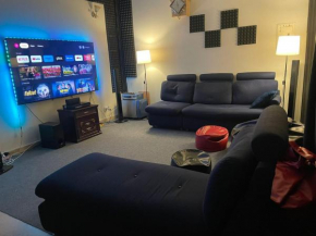 Tranquil Retreat 1 BR with Living Room